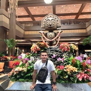 Meet your Posher, Diego